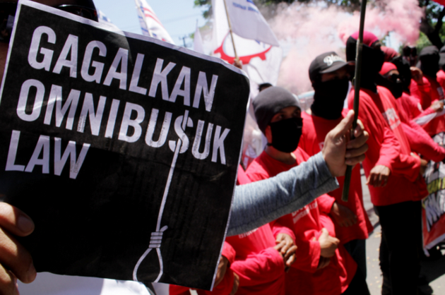 Jokowi tak tutup telinga atas penolakan omnibus law