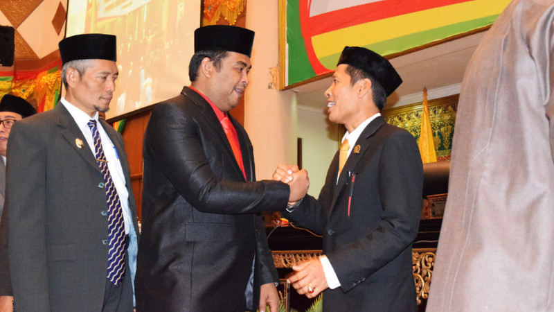Ketua DPRD Riau diduga turut terima suap proyek jalan