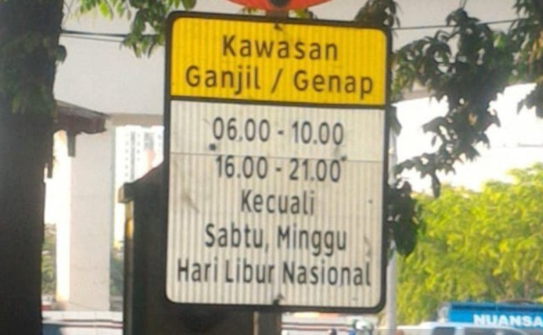 Peniadaan sistem ganjil genap di Jakarta diperpanjang