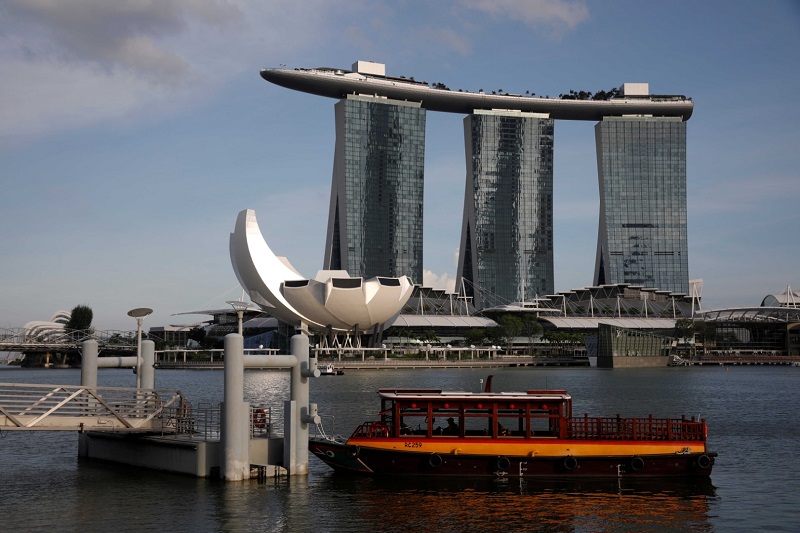 Singapura hukum pelanggar praktik social distancing