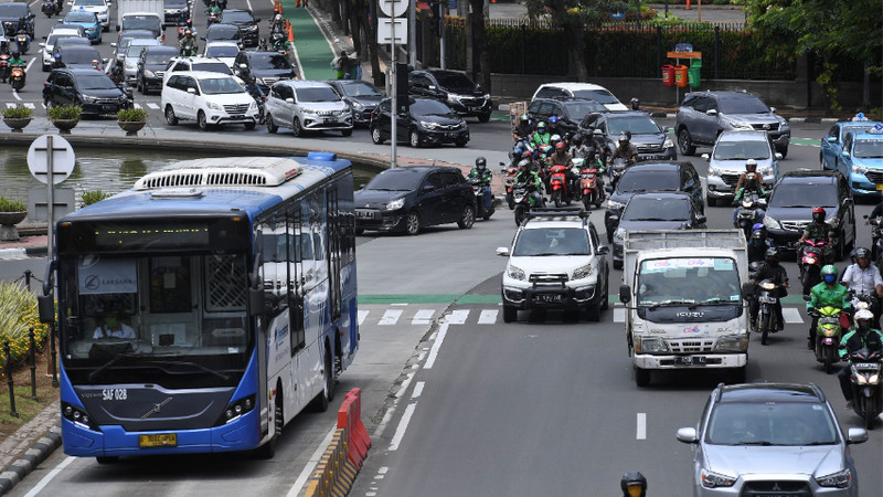 Syarat kendaraan umum dan pribadi beroperasi saat PSBB di Jakarta