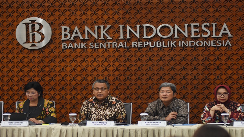 Gaji pejabat dan staf Bank Indonesia dipotong selama 6 bulan