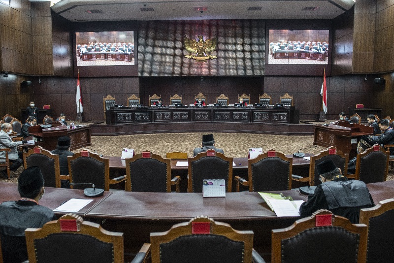 Jokowi didesak batalkan RUU MK