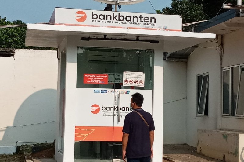 Proses merger Bank Banten dan Bank BJB bikin dana BOS dan zakat tertahan