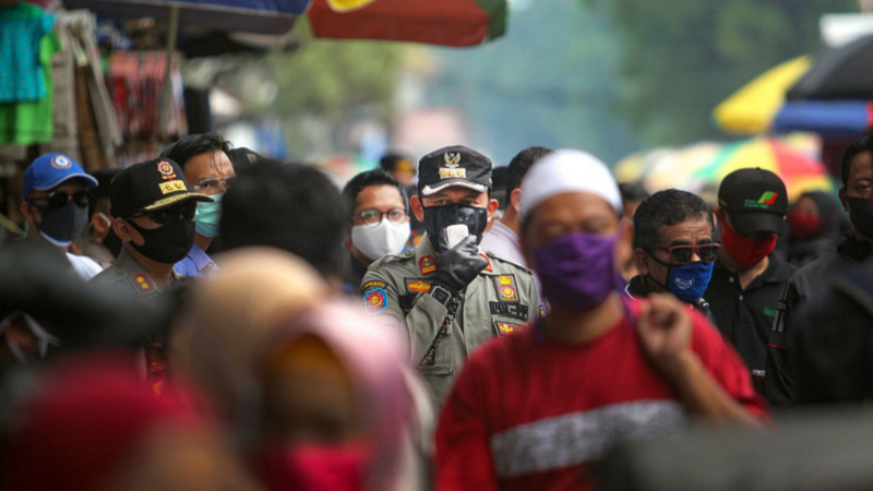 Wali Kota Bogor bubarkan kerumunan di Pasar Anyar