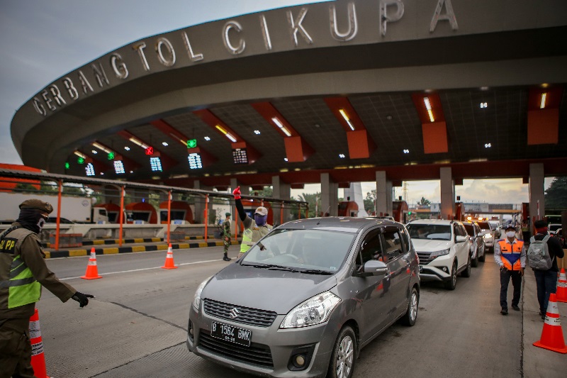 Masuk Jakarta tanpa SIKM, 2.900 kendaraan diminta memutar balik