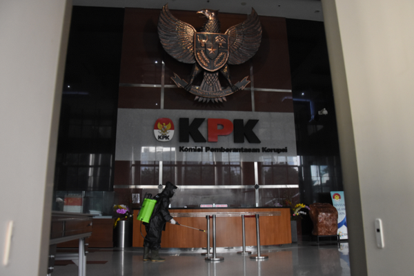 KPK tahan seorang tersangka korupsi kasus RTH Bandung 