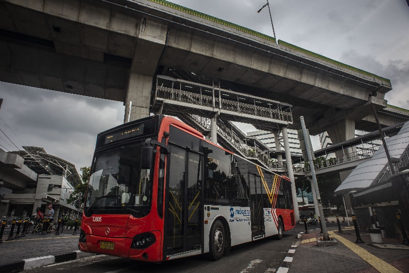 Transjakarta perpanjang uji coba bus listrik