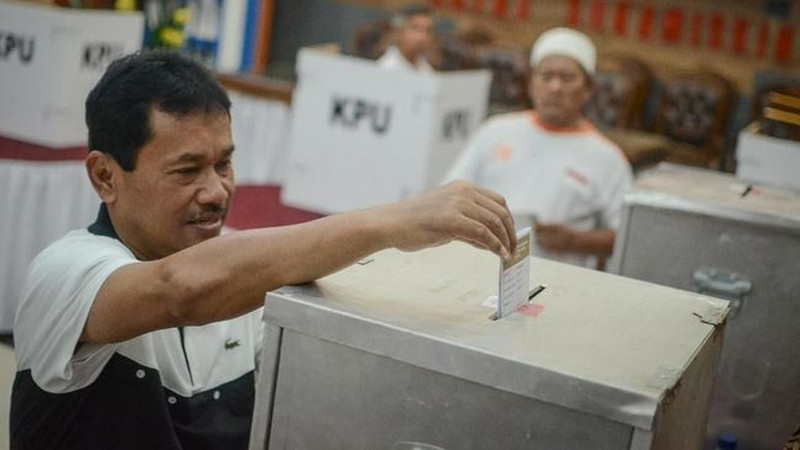 KPK periksa Rahmat Yasin dalami pengembalian Rp8,9 miliar