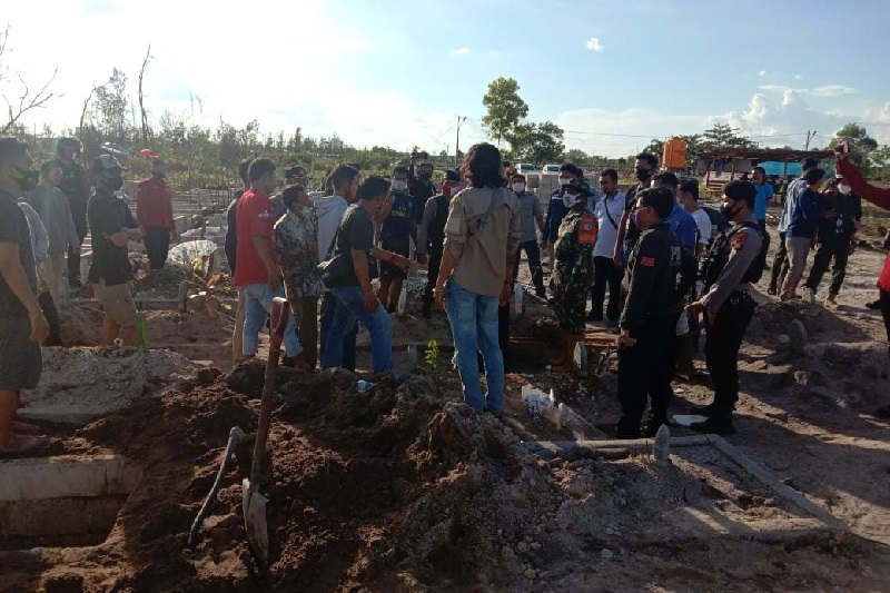 Polisi periksa penganiaya 5 petugas pemakaman jenazah terduga Covid