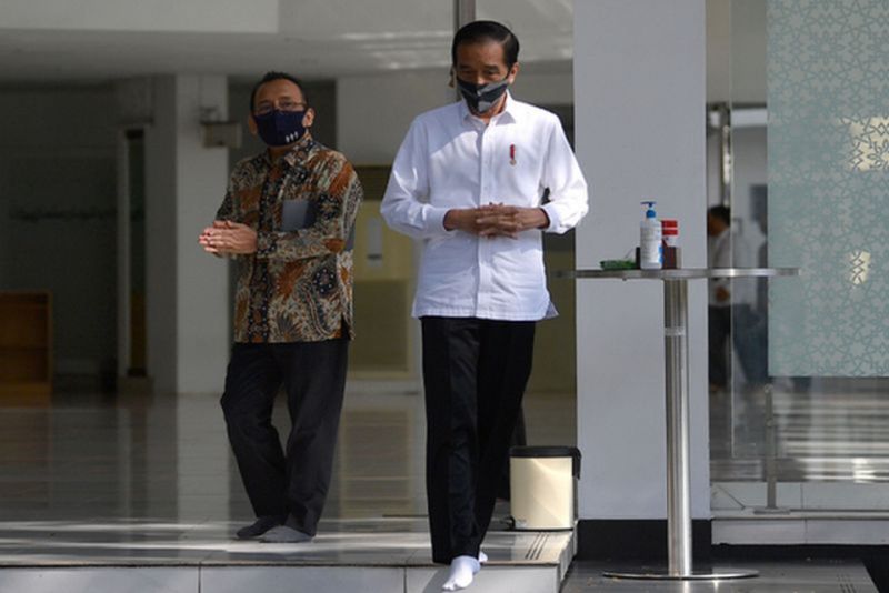 Jokowi ingatkan menteri tidak sembarangan bicara soal Covid-19