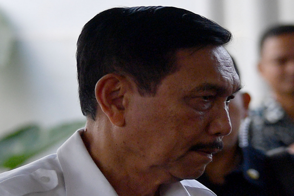 Negara rugi triliunan, Faisal Basri usul agar Jokowi pecat Luhut