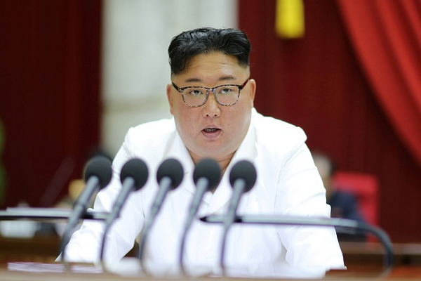 Kim Jong Un harap Trump dan istri pulih dari Covid-19