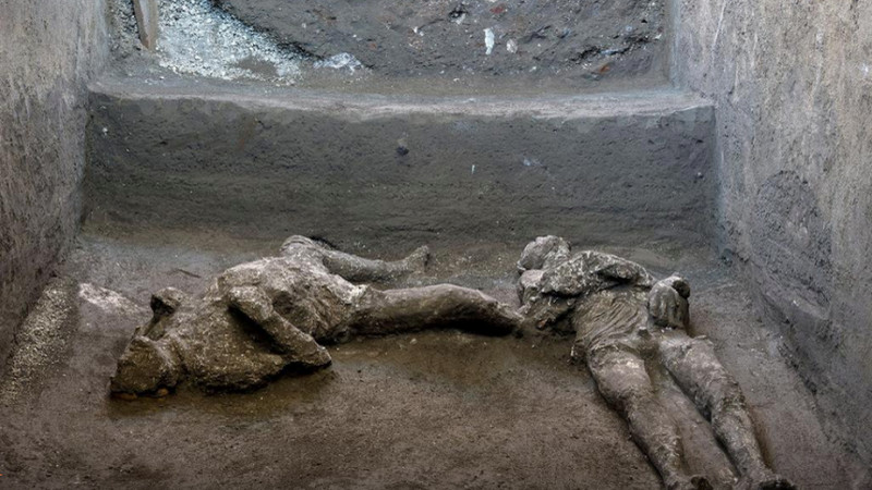 Arkeolog temukan 2 tubuh laki-laki di ruang bawah tanah Pompeii