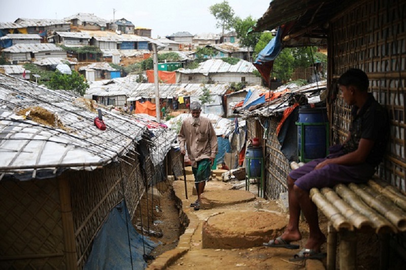 Bangladesh relokasi ribuan pengungsi Rohingya ke pulau terpencil