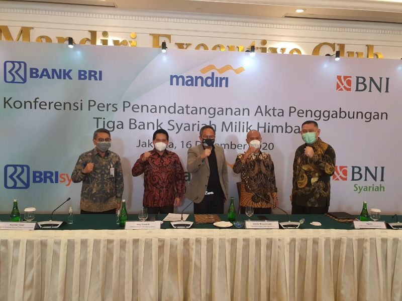 Teken akta penggabungan, Bank Syariah Indonesia diminta tancap gas
