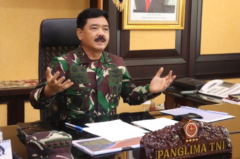 Kompak, Panglima TNI-Kapolri minta prajurit tak ragu divaksin