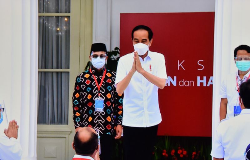 2 jam setelah disuntik vaksin Covid-19, Jokowi: Agak pegal sedikit