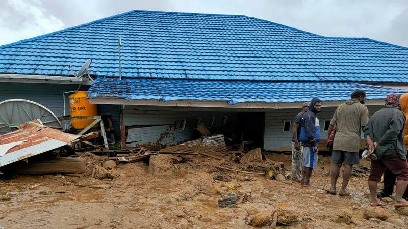 Kemensos salurkan Rp300 juta untuk korban banjir di Paniai