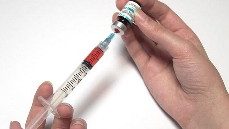 Nakes penerima vaksin Covid-19 di Banten lampaui target