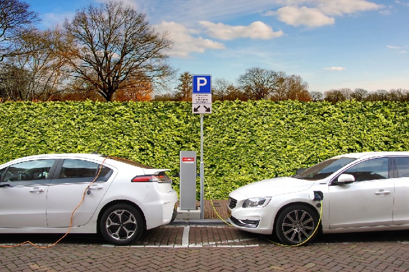 Penggunaan mobil listrik akan hemat BBM hingga Rp3,6 triliun di 2025