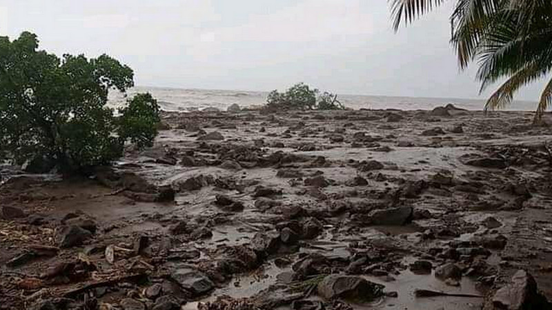 BMKG khawatir Siklon Tropis Seroja picu gelombang mirip tsunami