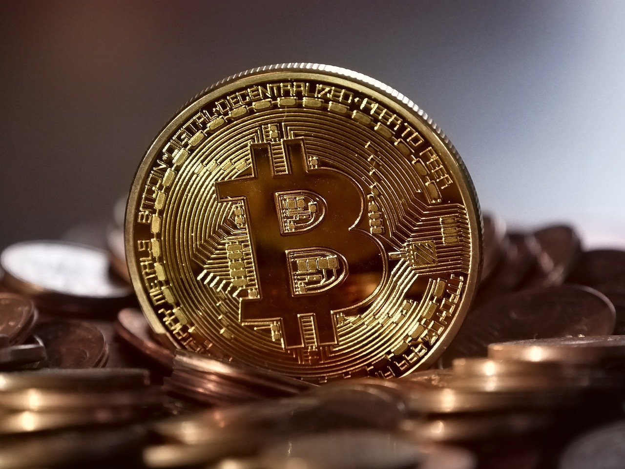 Pengamat: Transaksi saham sepi bukan karena Bitcoin