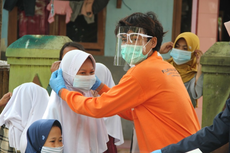 Relawan di Cirebon aktif bantu pencegahan Covid-19