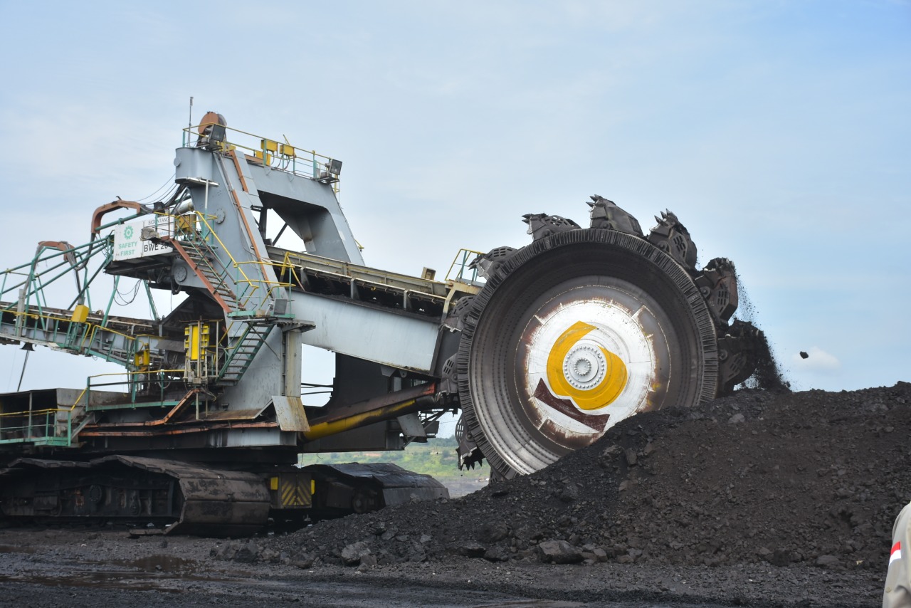Bukit Asam targetkan produksi batu bara naik jadi 30 juta ton