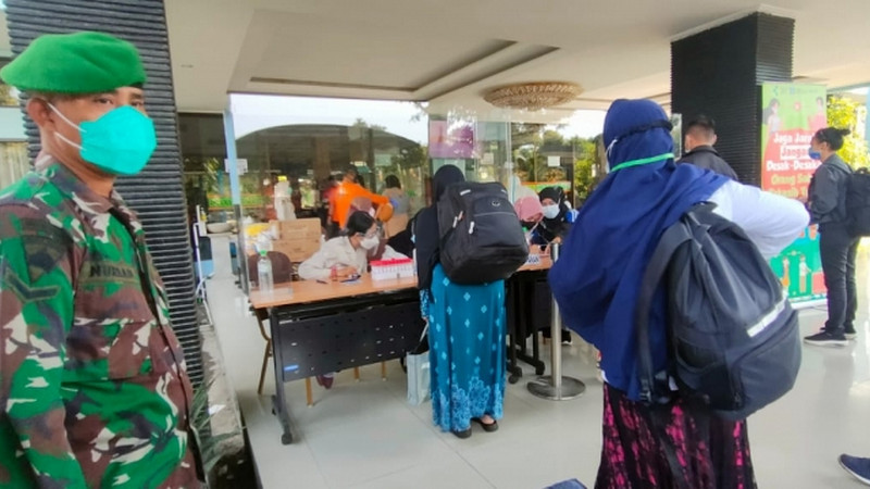 800 lebih PMI asal Pamekasan tinggalkan Asrama Haji Sukolilo