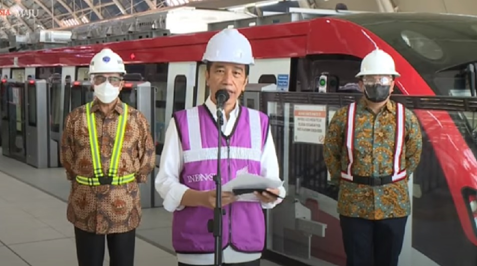 Pembangunan LRT capai 84,7%, Jokowi targetkan Juni 2022 beroperasi