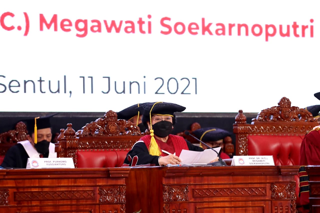 Megawati curhat jabatannya melorot di Unhan