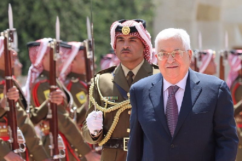 Presiden Mahmoud Abbas dituntut mundur dari jabatannya
