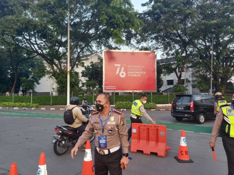 PPKM darurat, ribuan kendaraan masih berusaha masuk Jakarta
