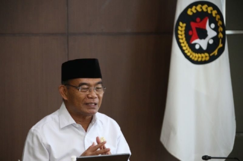 Arahan Jokowi, Menko PMK: Semua yang butuh harus diberi bansos