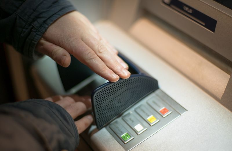 Tarik tunai di ATM bisa sampai Rp20 juta selama PPKM darurat