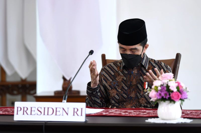Berjuang bebas dari Covid-19, Jokowi: Usaha lahiriah harus dibarengi batiniah