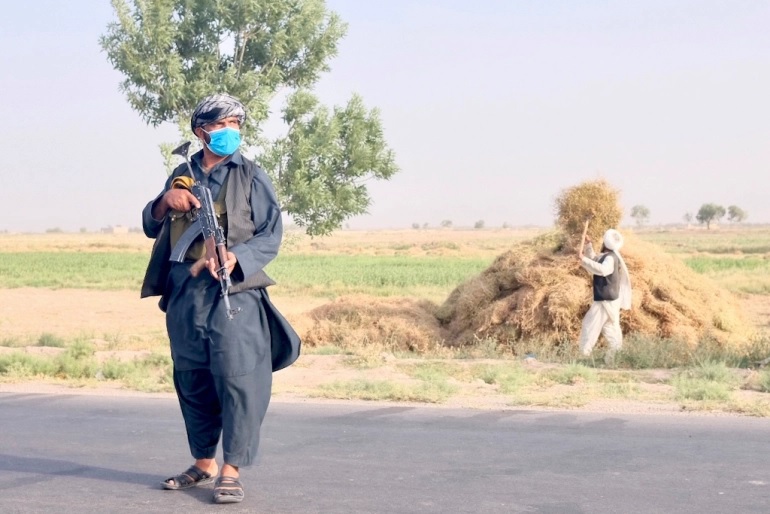 Di Herat, mantan komandan Mujahidin memimpin  perlawanan terhadap Taliban
