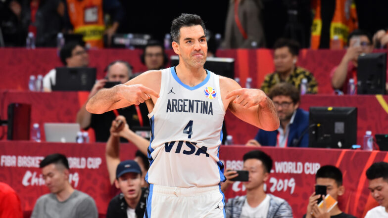 Sudah main di 5 Olimpiade, Scola masih bela basket Argentina 