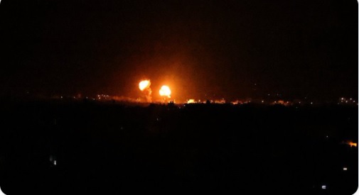 Balas serangan balon api, Israel luncurkan serangan udara ke Gaza  
