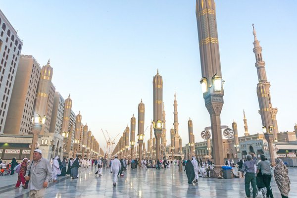 Setelah 17 bulan penutupan, Arab Saudi mengizinkan turis yang divaksinasi 
