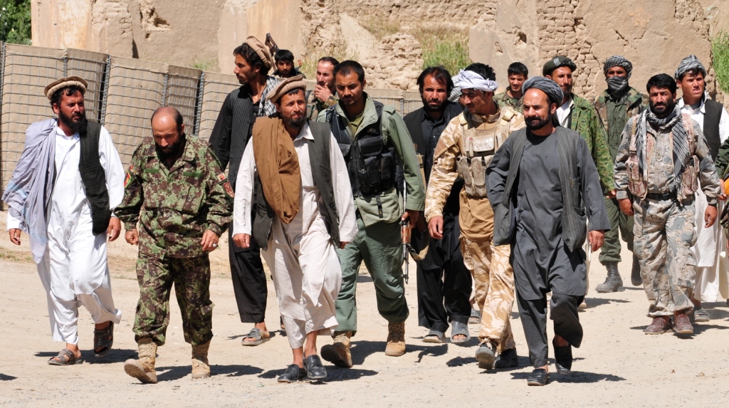 Taliban rebut kota penting, Inggris minta warganya segera tinggalkan Afghanistan 