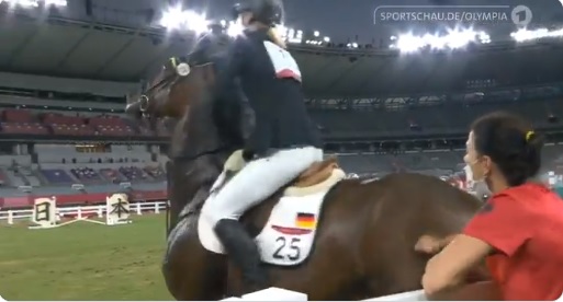 Pelatih Jerman didiskualifikasi karena memukul kuda di Olimpiade Tokyo 2020