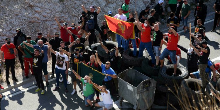Ketegangan etnis berkobar di Montenegro terkait upacara gereja