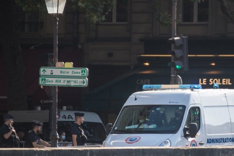Terdakwa teror Paris akui berafiliasi dengan ISIS