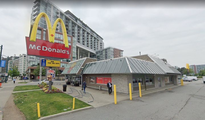 Kecelakaan aneh tewaskan seorang pria di drive-thru  McDonald's
