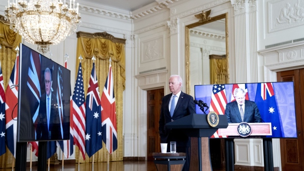 Malaysia mencari pandangan China tentang kesepakatan kapal selam nuklir Australia