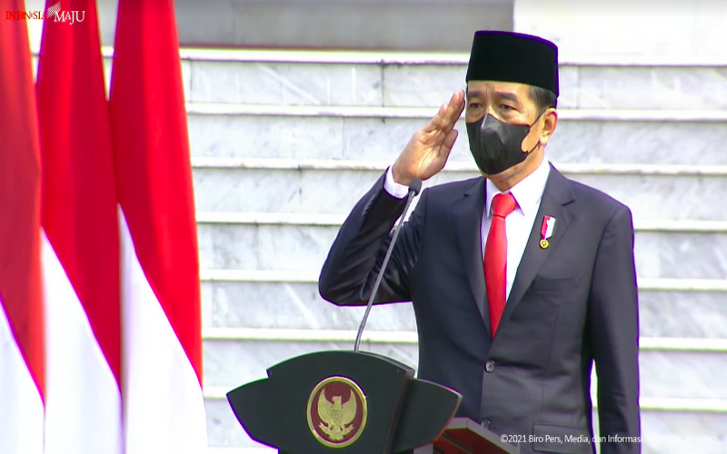 HUT TNI, Jokowi sebut perang melawan Covid-19 kuras tenaga