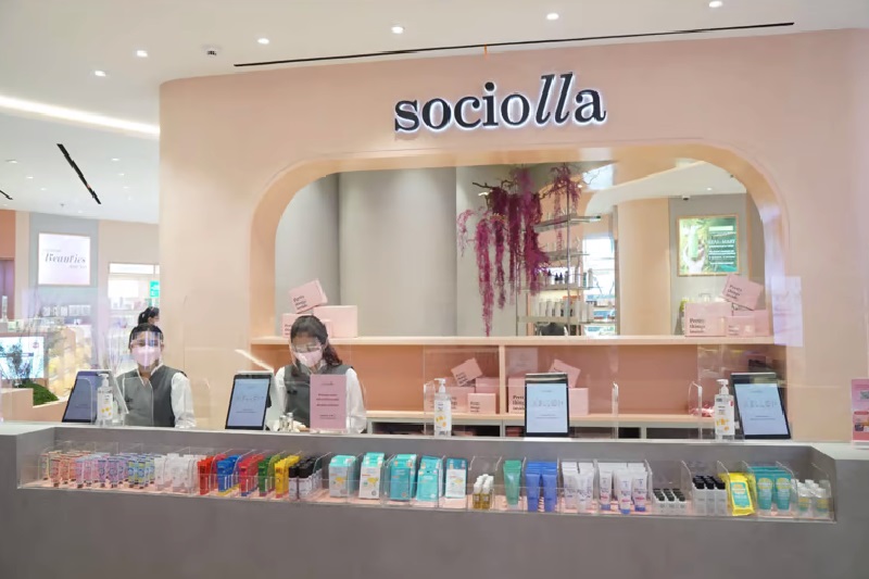 Up to date dengan brand kecantikan yang mengetren di Sociolla Beauty Wonderland