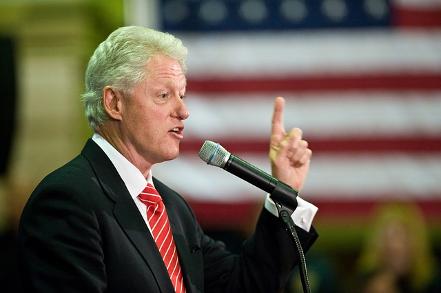 Bill Clinton sudah mulai pulih setelah dua hari dirawat